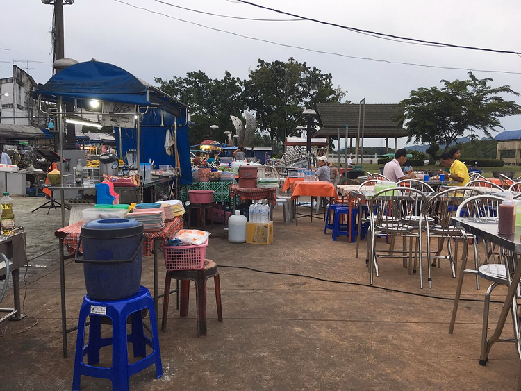 Streetfood-Markt in Krabi Town
