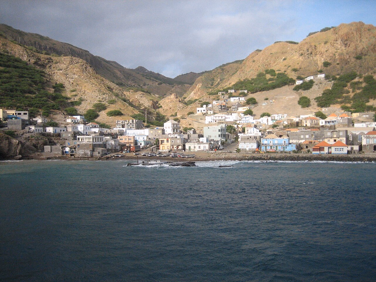 village de Furna au bord d'une baie sur l'île de Brava