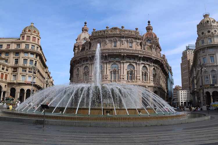 Fontene på Piazza De Ferrari i Genova