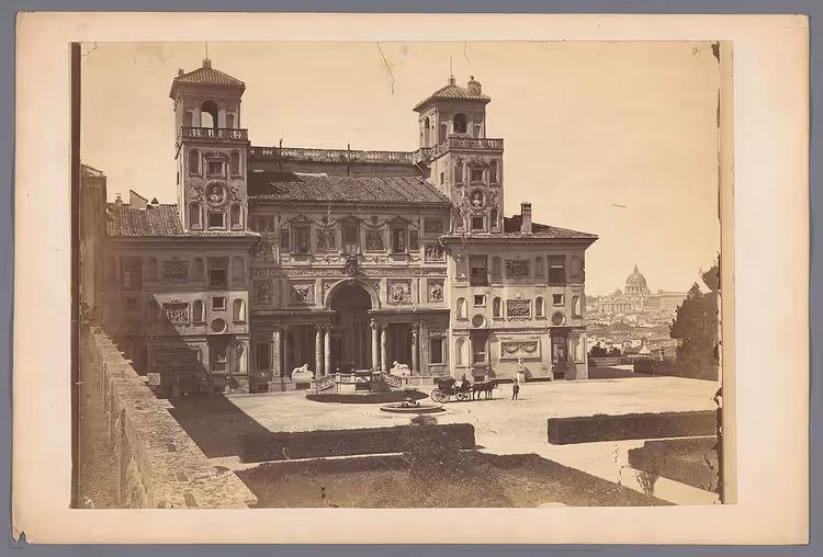 Старинная фотография фасада виллы Медичи в Риме