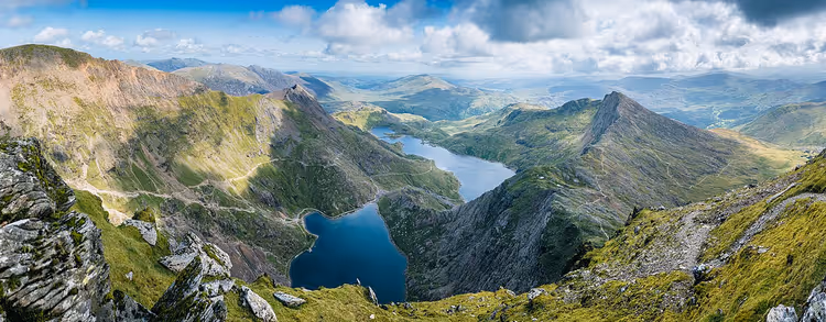 Glaslyn-meer en wandelpaden naar de Snowdon