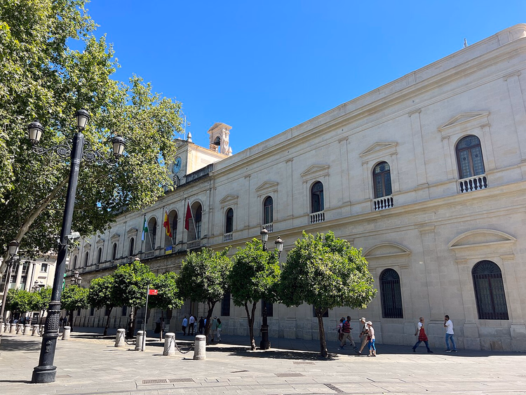 Sevilla rådhus på Plaza Nueva