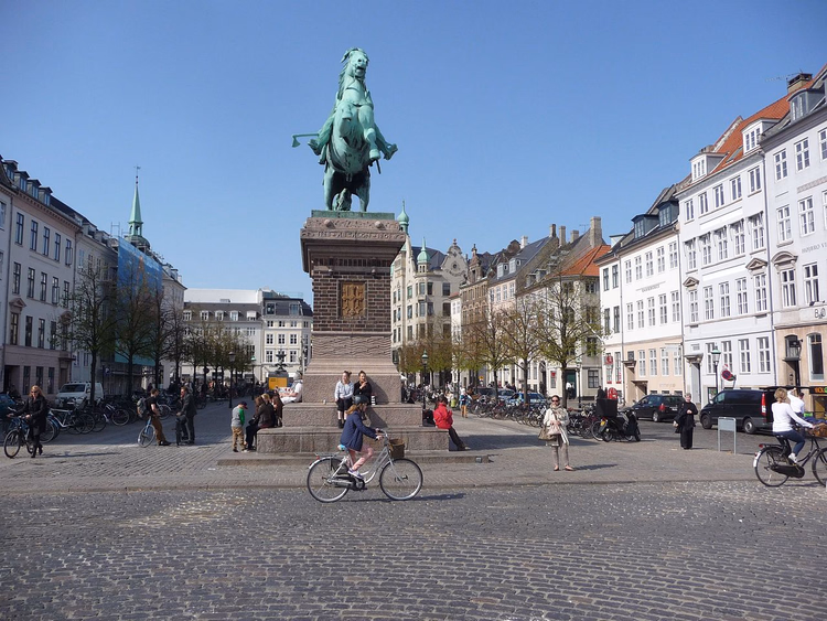Højbro Plads mit dem Reiterstandbild von Absalon