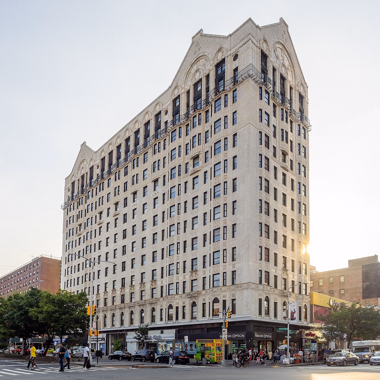 Ehemaliges Hotel-Theresa-Gebäude an der 125th Street in Harlem