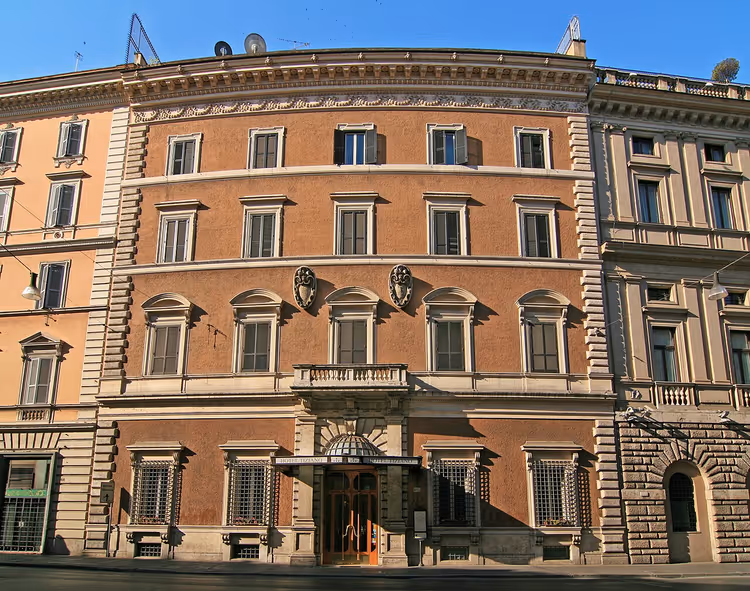 Fachada do Hotel Tiziano em Roma