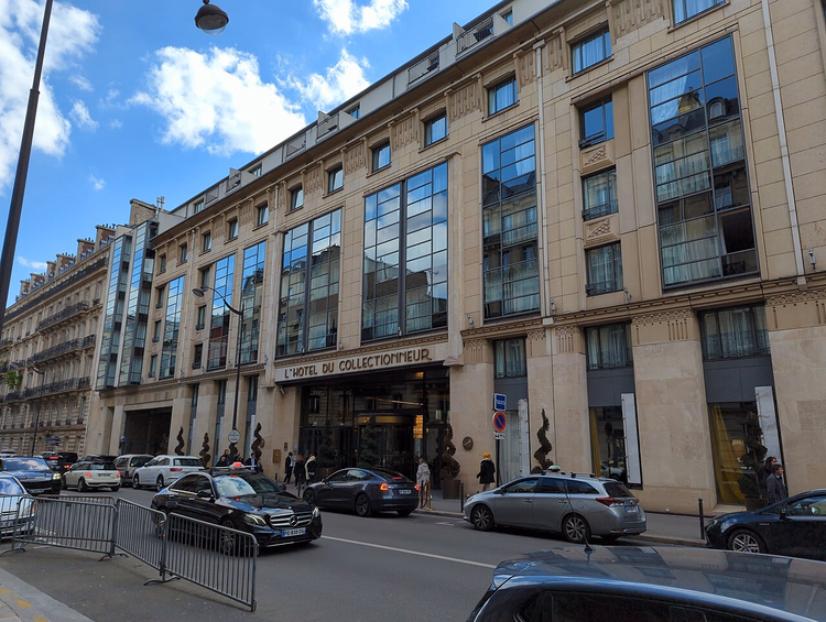 Paris'teki Hôtel du Collectionneur'un cephesi