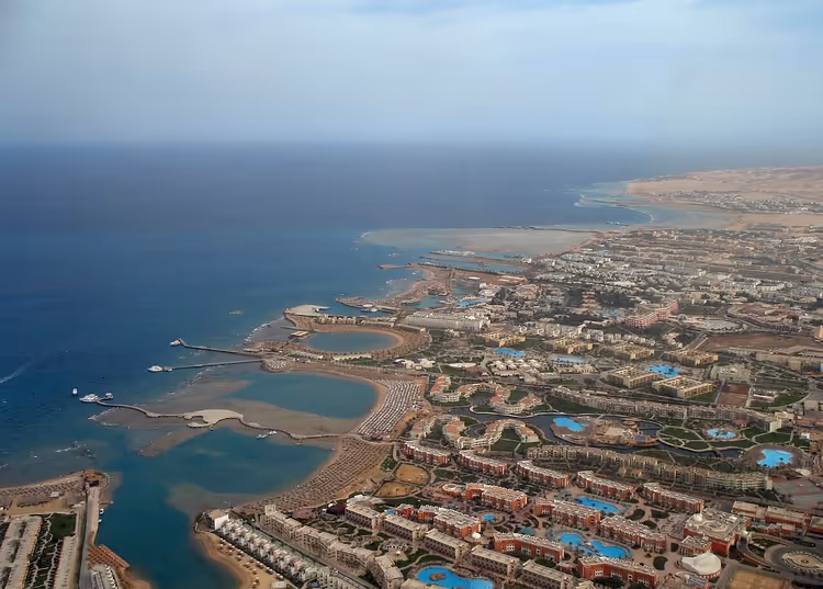 Luftaufnahme von Hotels und Stränden in Hurghada