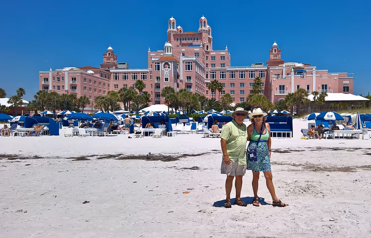 Het roze hotel Don CeSar aan het strand