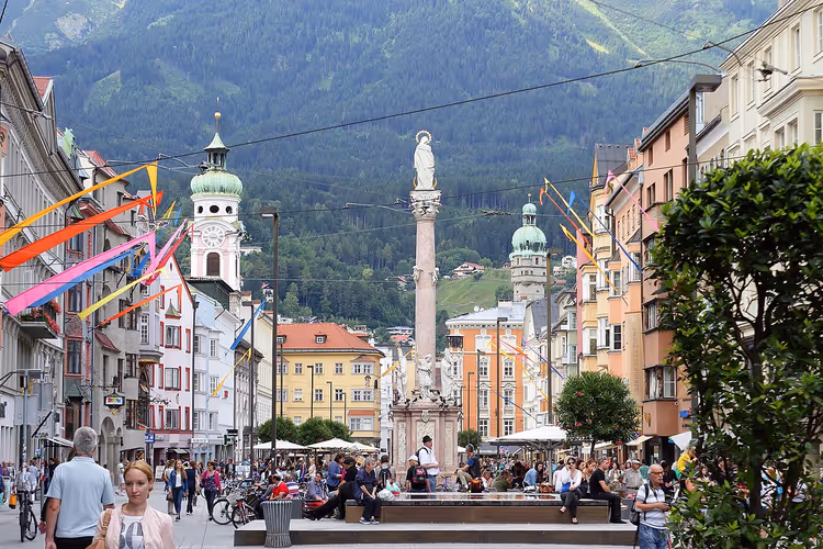 Innsbruck mit der Nordkette im Hintergrund