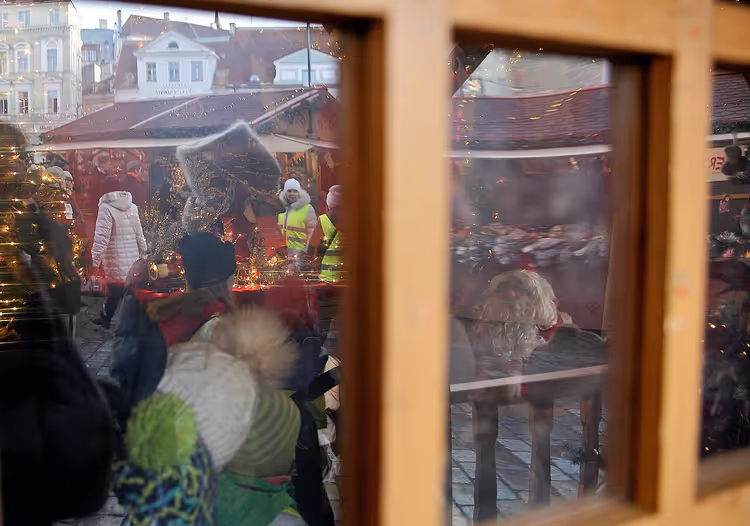 Camdan Tallinn Noel pazarı