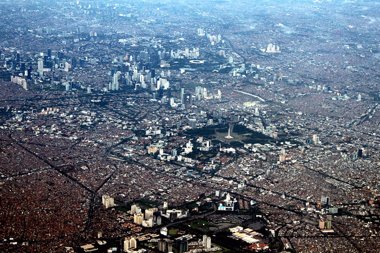 Jakarta von oben: Stadtbild und Merdeka-Platz