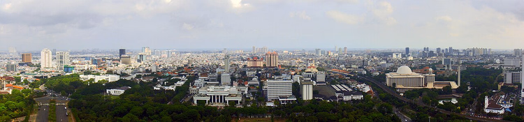Skyline von Jakarta von oben, Blick auf die Istiqlal-Moschee