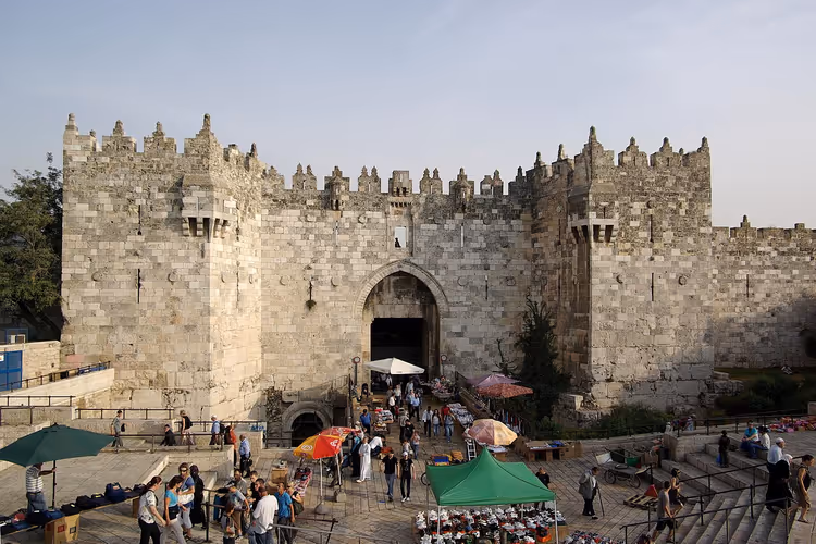 Damaskusporten i Jerusalem, utvendig
