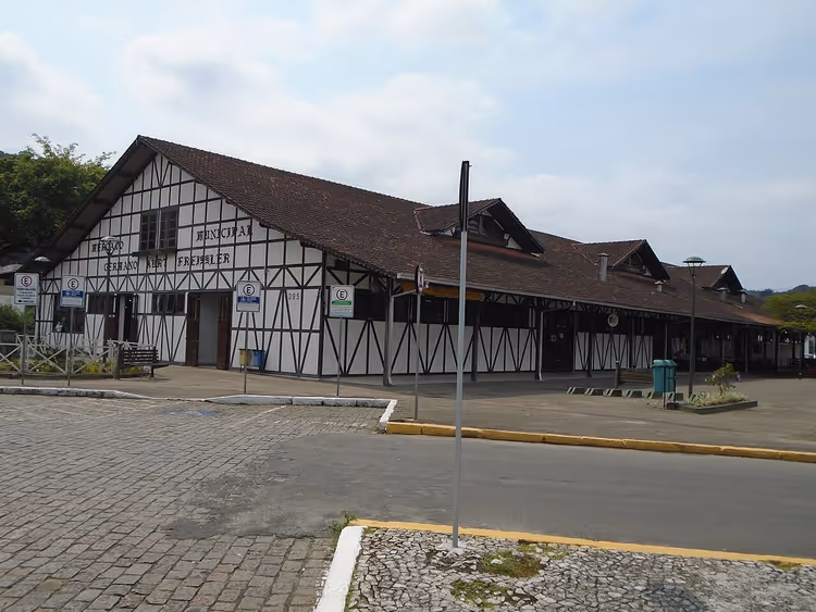 Joinville belediye pazarının yarı ahşap binası
