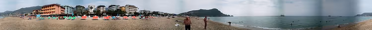 Alanya'da otellerle Kleopatra Plajı panoraması