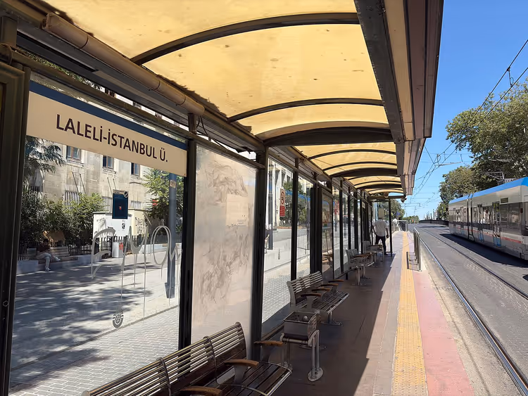 Tramhalte Laleli-İstanbul Üniversitesi in Istanbul