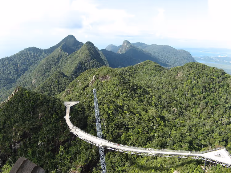 Langkawi Sky Bridge über dem Dschungel