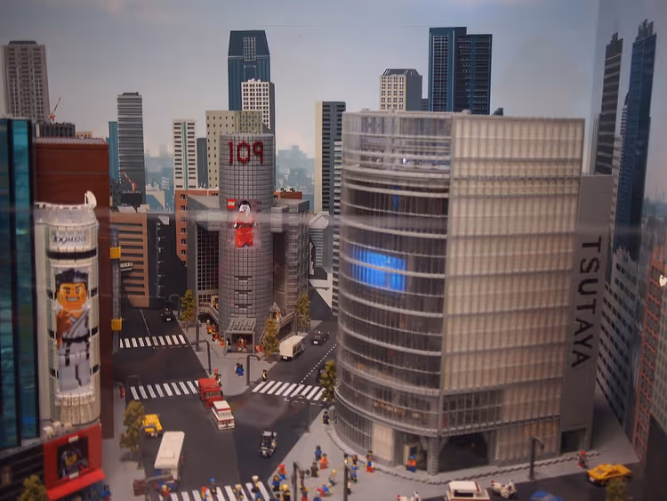 Legoland Tokyo'da Shibuya'nın LEGO maketi