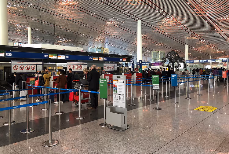 Lufthansas innsjekkingsskranker på flyplassen i Beijing