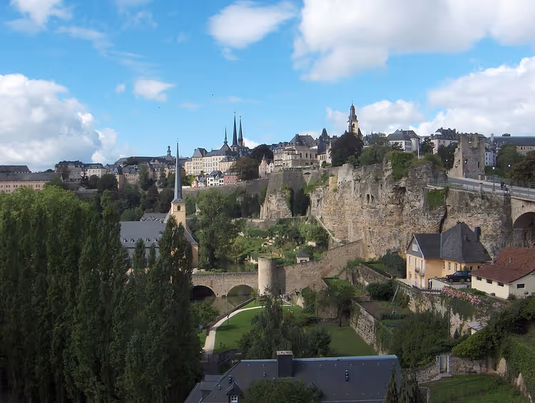 Luxemburg: Altstadt im Tal