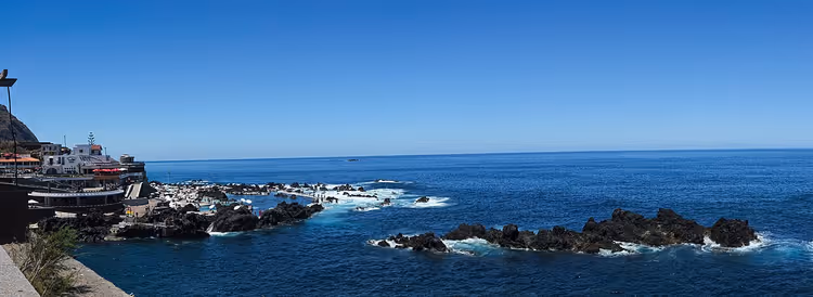 Vulkanbecken von Porto Moniz auf Madeira