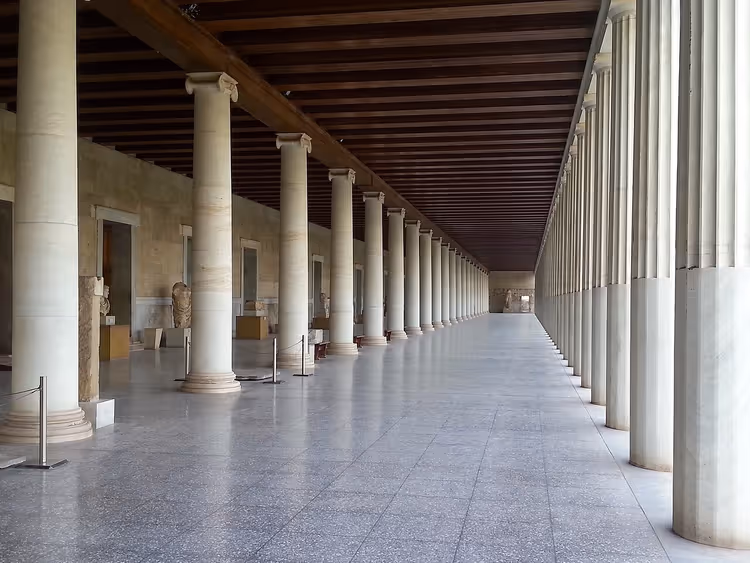Colonnade in het Museum van de Oude Agora