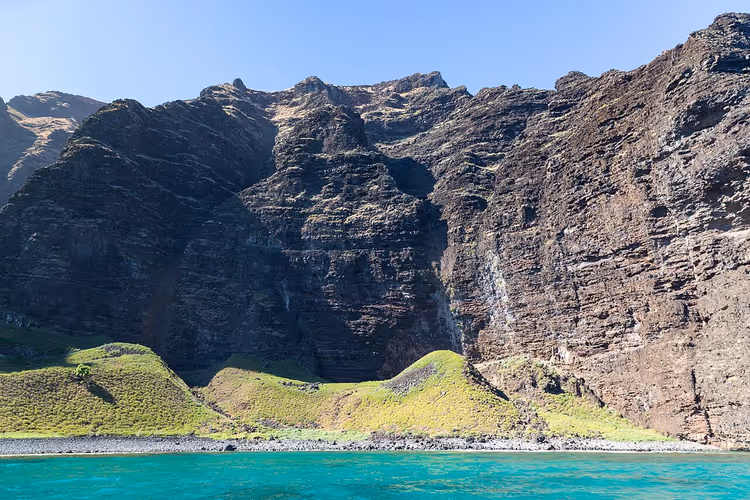 Na Pali kayalıkları ve turkuaz deniz, Kauai