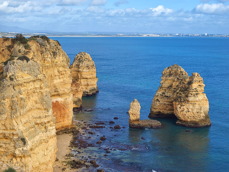 Klippen und Felsspitzen der Ponta da Piedade