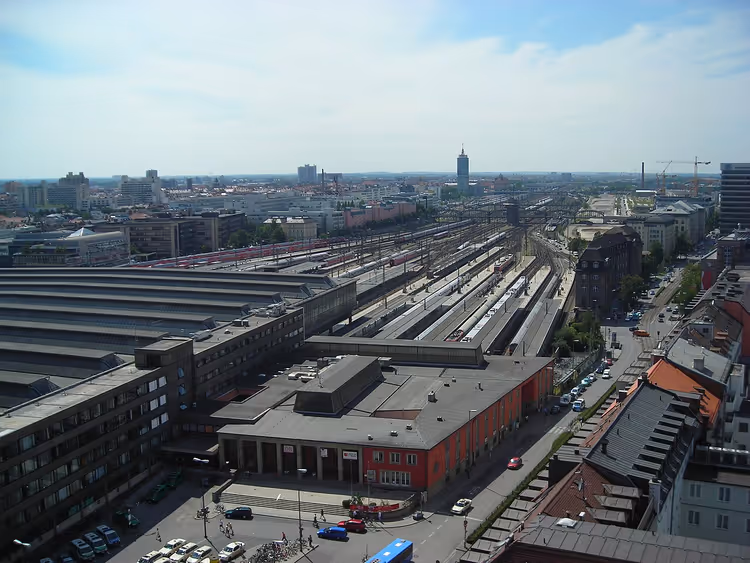 München Hauptbahnhof und Gleise von oben