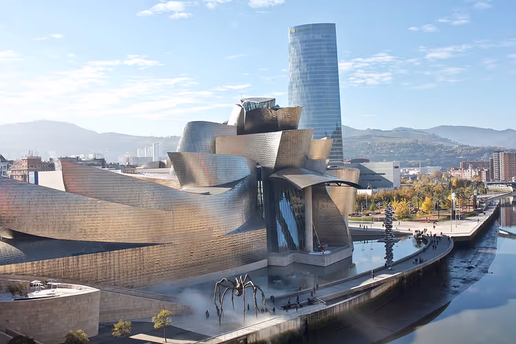 Guggenheim-Museum Bilbao am Fluss