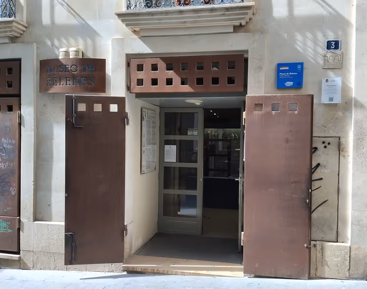 Alicante'deki Doğuş Sahnesi Müzesi'nin girişi