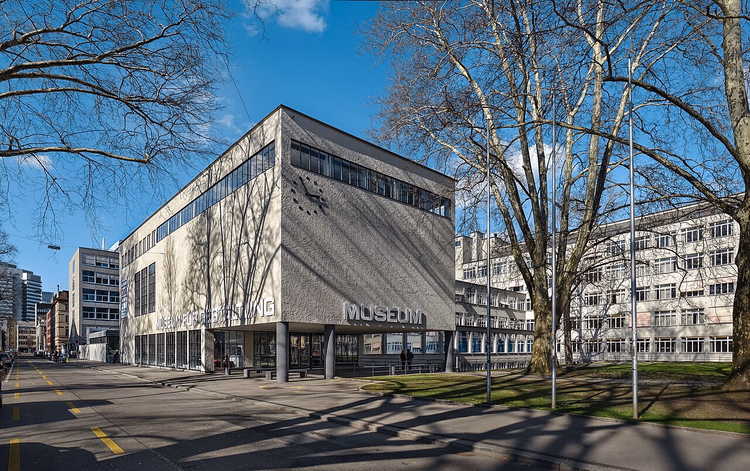 Zürih'teki Tasarım Müzesi'nin modernist binası