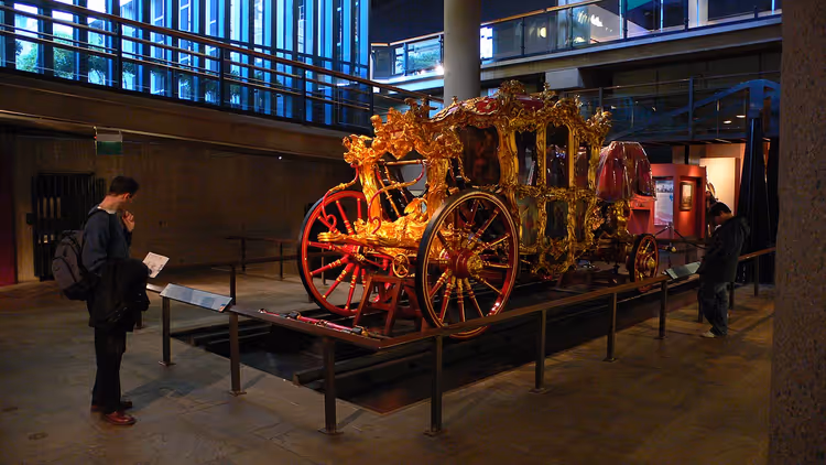 Forgylt Lord Mayor's State Coach på Museum of London