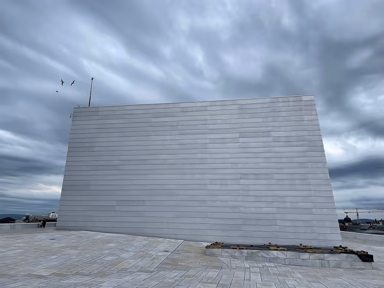Oslo Opera Binası'nın beyaz duvarı
