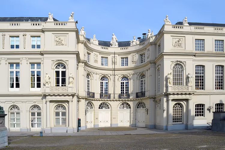 Gevel van het Paleis van Karel van Lotharingen in Brussel