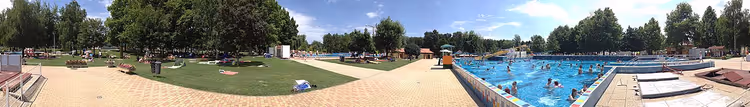 Panorama van het buitenzwembad in Zalakaros