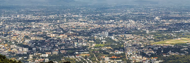 Panoramautsikt over Chiang Mai på dagtid ovenfra