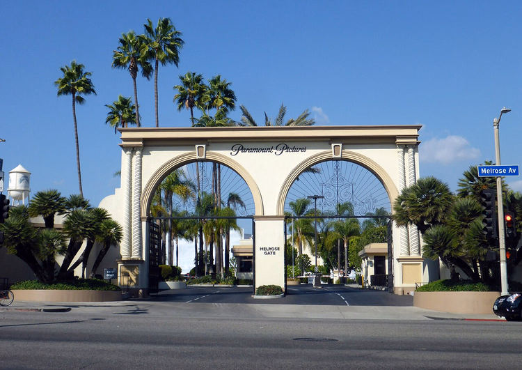 Boogpoort van Paramount Pictures aan Melrose Avenue