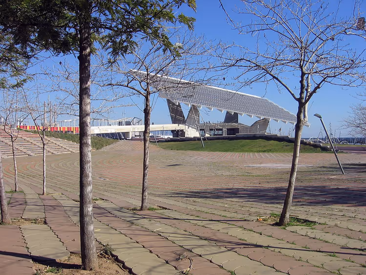 Panorama des Parc del Fòrum am Meer