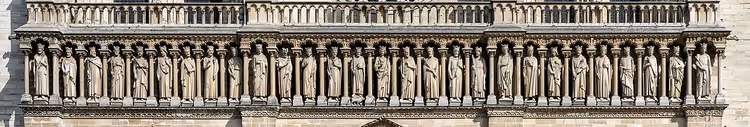 Paris Notre-Dame Katedrali cephesindeki Krallar Galerisi