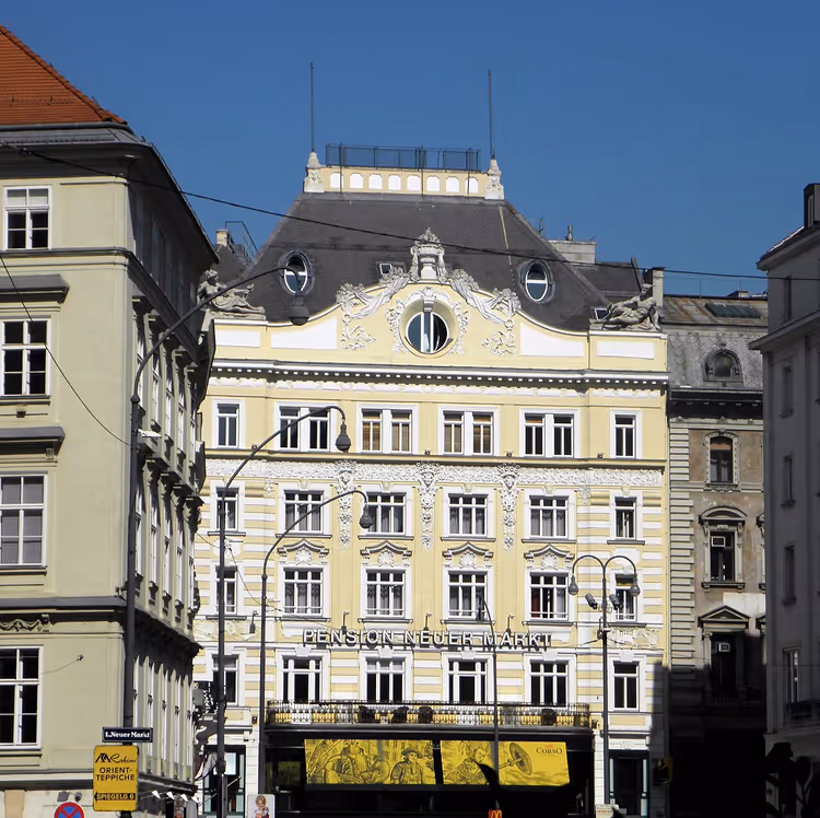 Viyana'daki Pension Neuer Markt cephesi