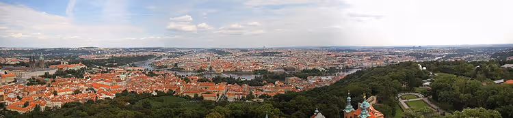 Панорама Праги с Петршинского холма