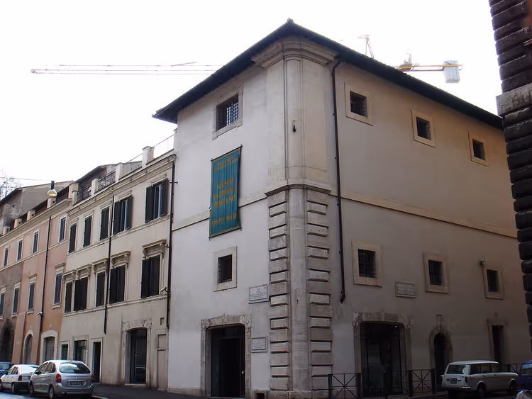 Edifício da Crypta Balbi na Via delle Botteghe Oscure