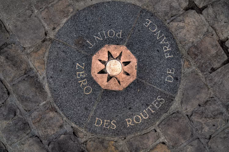 Frankrikes kilometer null, stjerneformet merke