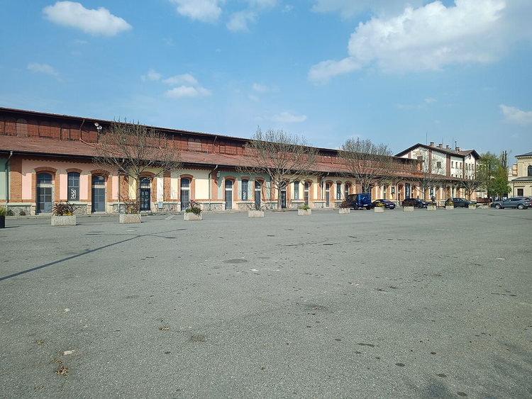 Padiglioni in mattoni dei mercati coperti di Holešovice