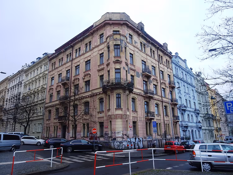 Eckwohnhaus in Prager Vinohrady