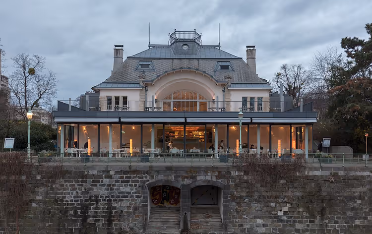 Restauranten Steirereck i Wiens Stadtpark en vinterkveld