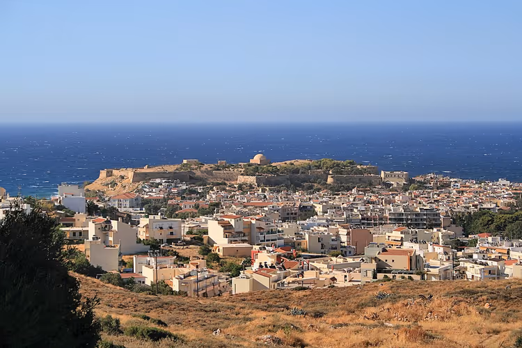 Panorama von Rethymno mit der venezianischen Festung am Meer