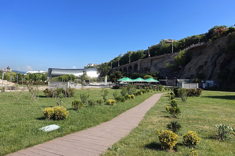 Rike Park with concert hall and fountain