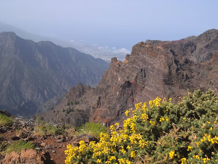 Roque de los Muchachos Felsen über den Wolken